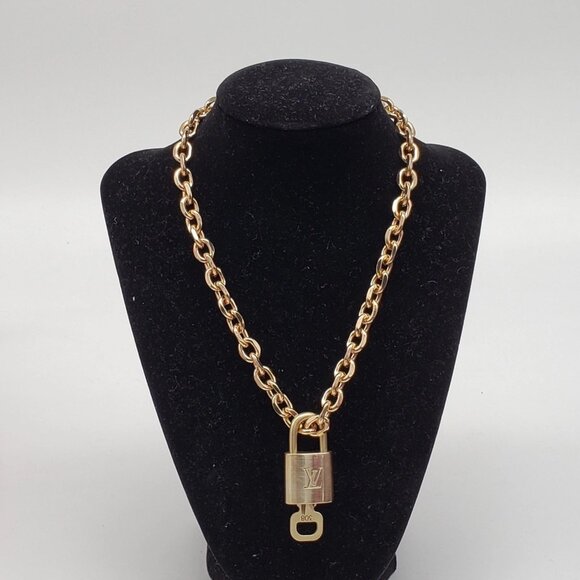 Authentic Louis Vuitton Gold Padlock With Unbranded Gold Plated Chain - Picture 2 of 9